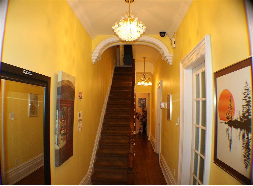 Comfy Guesthouse & Suite Toronto Zewnętrze zdjęcie
